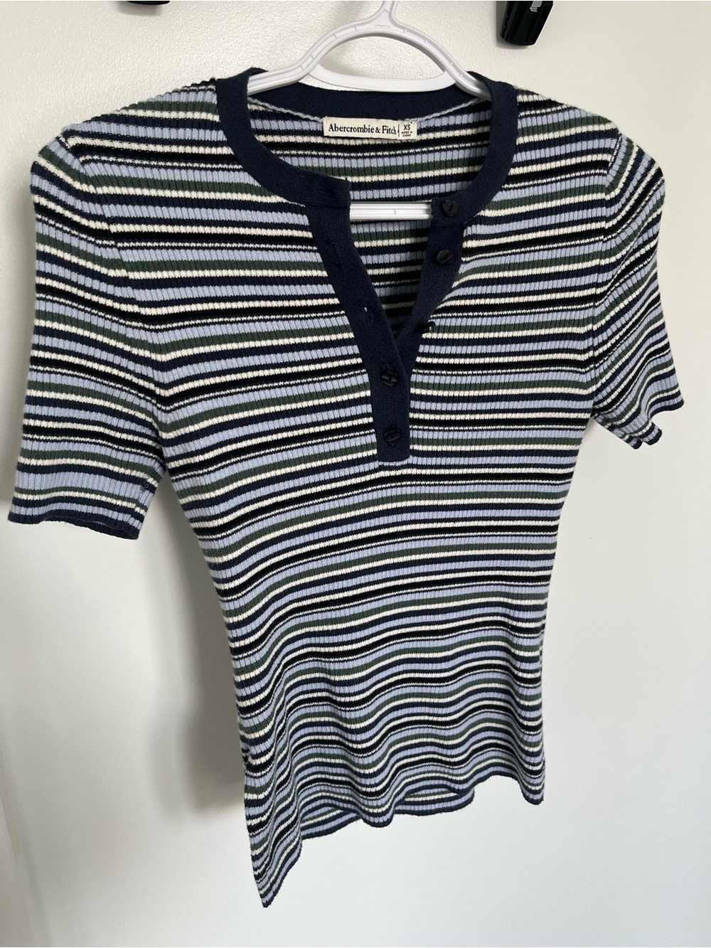 Abercrombie & Fitch Striped Ribbed Henley Tee